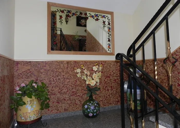 O Lar De Carmina Πανσιόν 3*